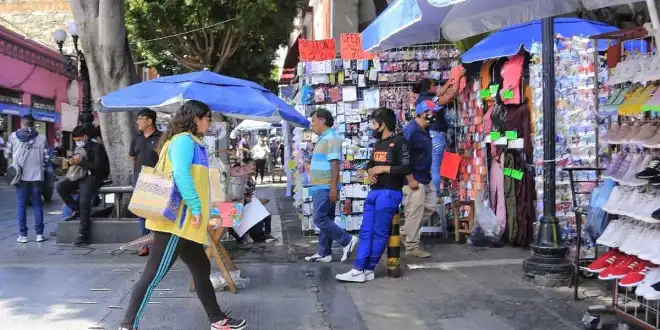 -	Congreso del Estado aprueba reformas para atender delitos cometidos por la vía digital y crea la Unidad de Investigación Cibernética de la FGE en Sinaloa.
-	Prepara Estrella Palacios evento magno de cierre de año y recepción de 2026.
-	Juan de Dios Gámez Mendivil concentrado en Culiacán.
-	Hay nuevo gerente del Tribunal Electoral, el ex secretario del senador Enrique Inzunza.
