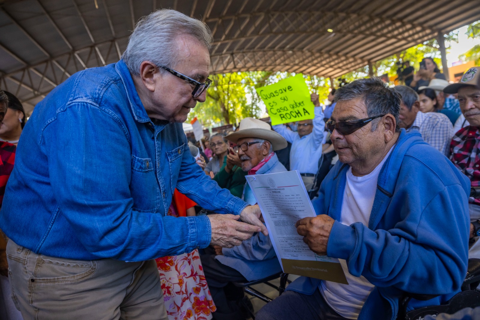 El alcalde Jesús de Dios Gámez con las pilas bien puestas.
Búsqueda de Certeza Jurídica para miles de familias es encomienda de Rocha Moya.
La UAS firme en su consolidación a pesar de las trabas.
Congreso del Estado determina se mantengan las tablas catastrales.
