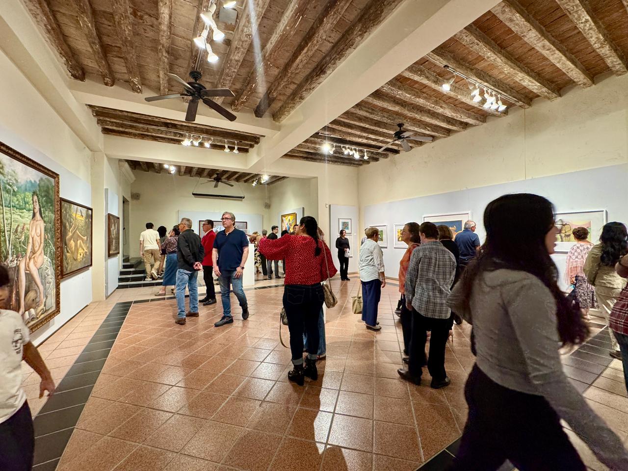 Homenaje a "5x5 Contemporáneos de Occidente": Maestros del Arte mazatleco brillan en la Galería Ángela Peralta