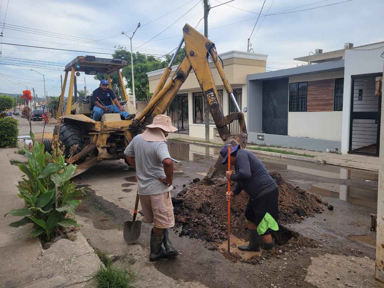 Del total de trabajos sobresalen las atenciones que se brindaron para desazolvar la red sanitaria con 591 operaciones