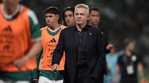 El fútbol latinoamericano volvió a decir presente en el ranking anual de entrenadores de selecciones nacionales que elabora la Federación Internacional de Historia y Estadística del Fútbol (IFFHS). En la edición correspondiente a 2025, tres técnicos de la región lograron ubicarse entre los diez mejores del mundo: Javier Aguirre, al frente de la Selección Mexicana; Lionel Scaloni, seleccionador de Argentina; y Néstor Lorenzo, actual entrenador de Colombia.