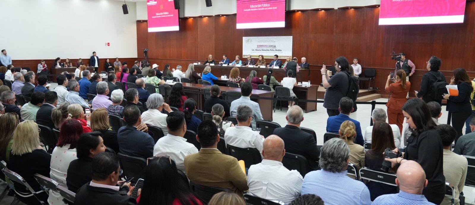 En Sinaloa se ven avances en materia educativa, reconocieron integrantes de la 65 Legislatura durante la comparecencia de la Secretaria de Educación Pública y Cultura, Gloria Himelda Félix Niebla.