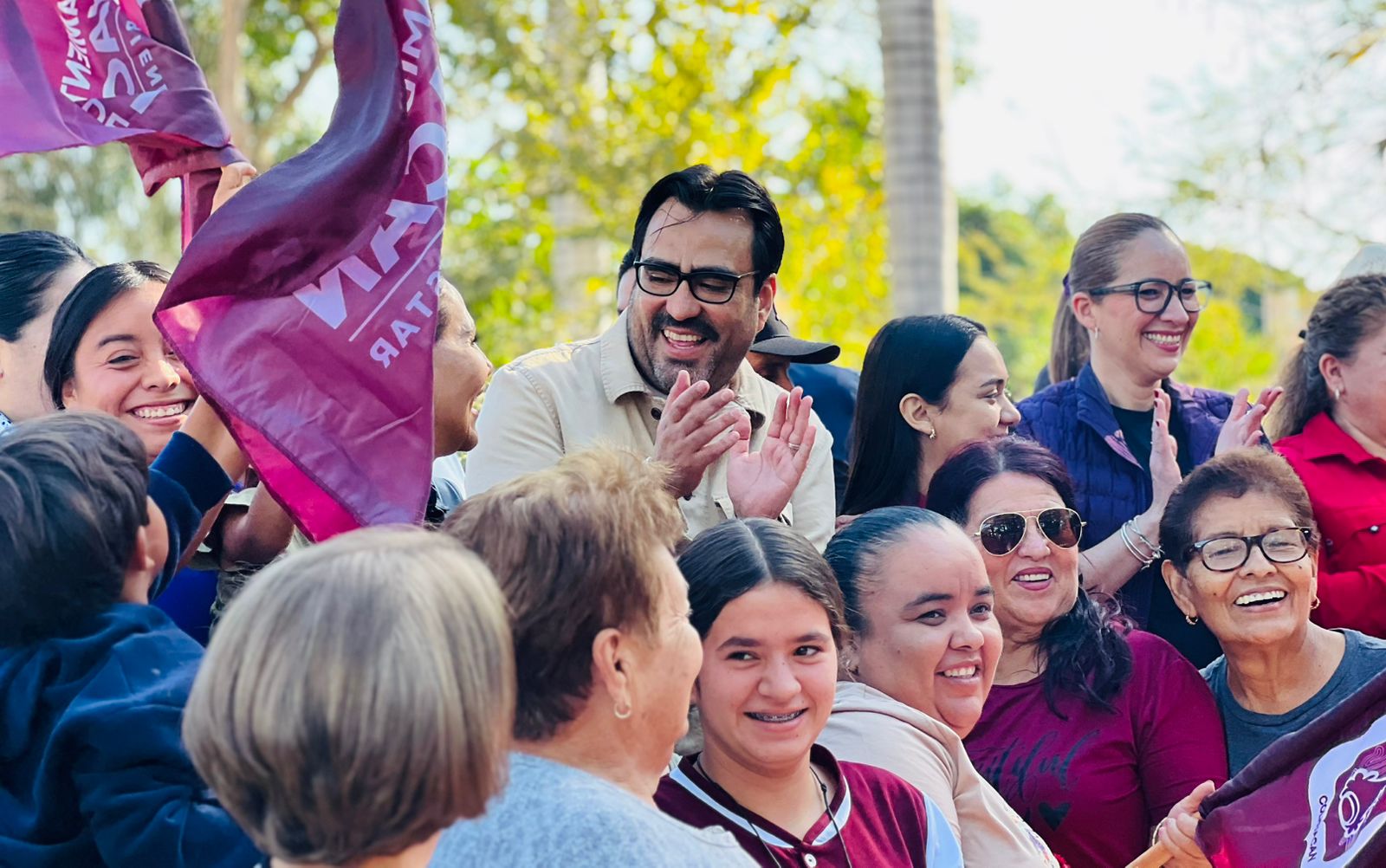 Aún en situación adversa, dando la cara, trasciende presencia de Juan De Dios Gámez.
Llama Rocha Moya a organizarse en tema de finanzas…planeen responsablemente. Anuncia cambios.
UAS se prepara para los retos del 2026.
¡Al fin, Su Gracioso Majestad reconoce los rezagos en Elota!.
La política no es imposición dice el Loquito Macuspano.