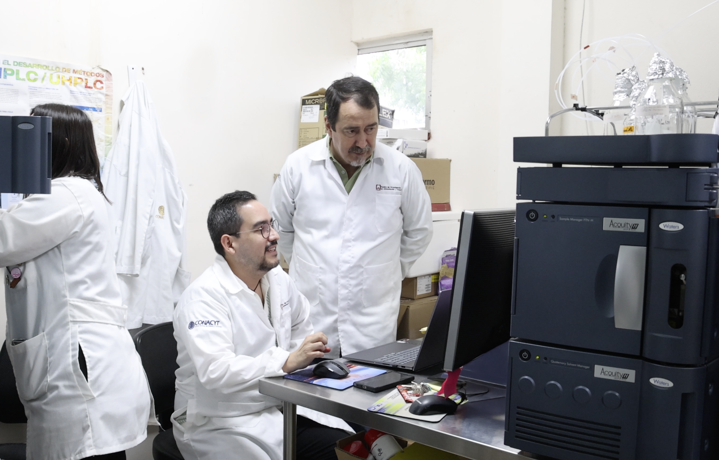 Desde el CIAD Culiacán, el Doctor José Basilio Heredia y su equipo realizan investigaciones que buscan cuidar la salud de las personas, los animales y la naturaleza al mismo tiempo, usando la ciencia para mejorar lo que comemos y cómo vivimos