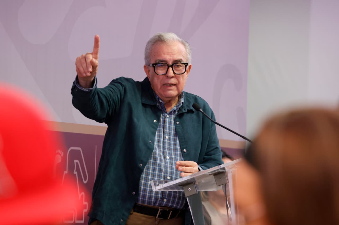 Aún en situación adversa, dando la cara, trasciende presencia de Juan De Dios Gámez.
Llama Rocha Moya a organizarse en tema de finanzas…planeen responsablemente. Anuncia cambios.
UAS se prepara para los retos del 2026.
¡Al fin, Su Gracioso Majestad reconoce los rezagos en Elota!.
La política no es imposición dice el Loquito Macuspano.