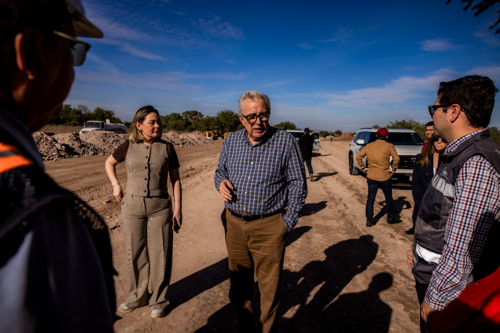 El gobernador Rocha y la alcaldesa Lupita López, inauguraron la calle Pedro Juárez, con una inversión superior a los 3.3 millones de pesos, obra muy esperada por los vecinos.
