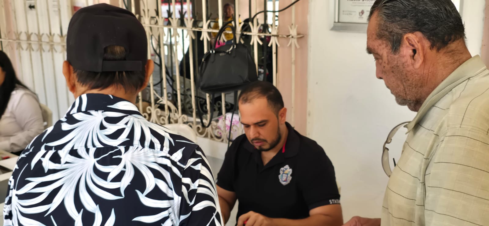 La amplia gama de facilidades para la ciudadanía en cuanto al pago del impuesto predial ya ha motivado una excelente respuesta de la misma a tal grado  que hasta el día de hoy 21 mil 700 claves catastrales han sido cubiertas.