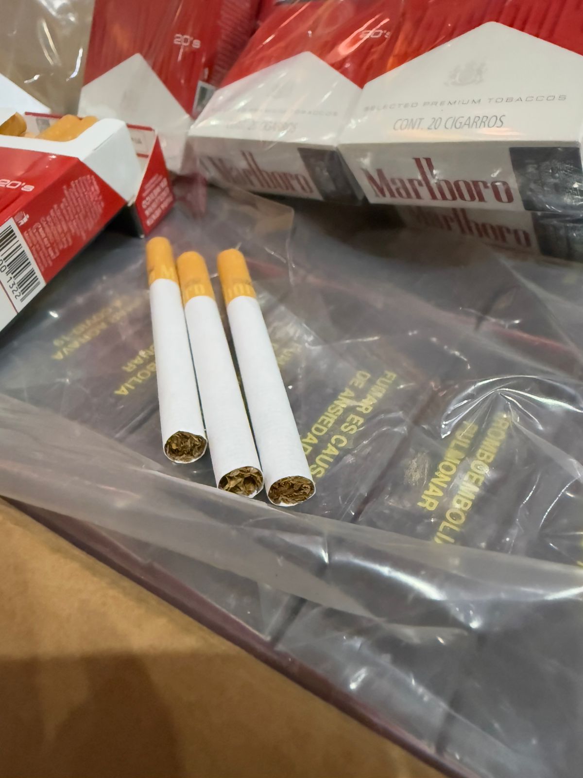 Personal naval aseguró más de 88 toneladas de cigarrillos de procedencia ilícita en el Aeropuerto Internacional de la Ciudad de México
