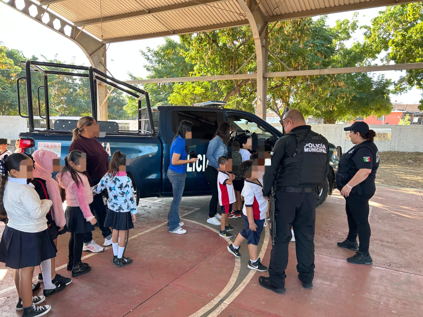 Fomentar la cultura de paz y motivar a los jóvenes a integrarse en el futuro a la corporación forma parte de la estrategia preventiva