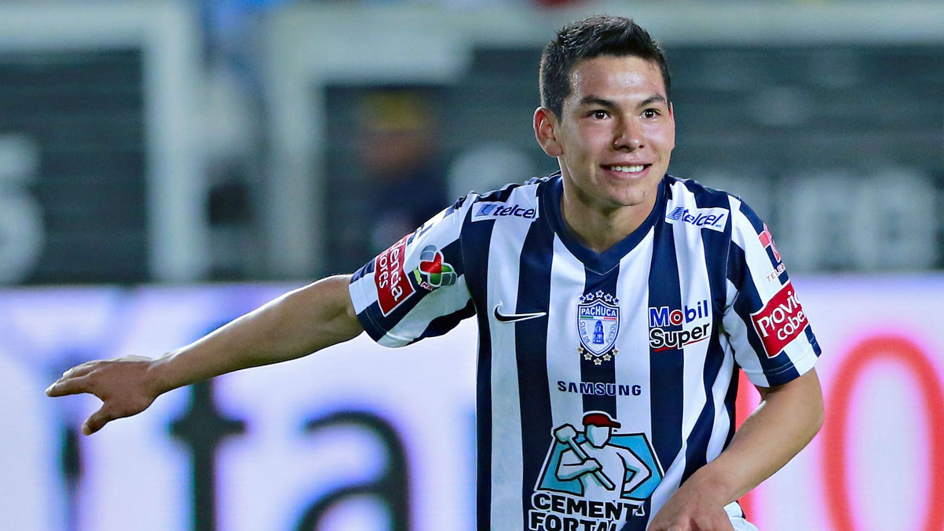 Hirving Lozano habría cobrado un sueldo mensual de 760 mil dólares en la MLS, que sería un salario fuera del alcance de los equipos de la Liga MX