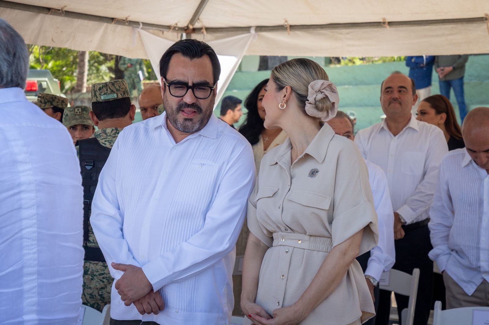 A ponerse las pilas por Carnaval.
Alcalde Culiacán no baja el ritmo de trabajo.
Caso mineros desaparecidos y atentado a diputados manejan con sigilo.
Jumapam no se la acaba y responde.
Adán Augusto cínico hasta la desesperación.
