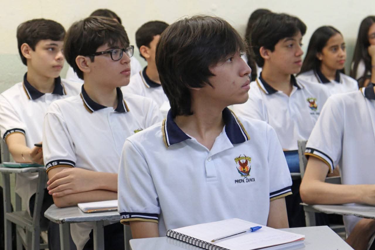 Con cerca de 19 mil fichas asignadas en bachillerato; llaman a concluir trámites de preinscripción.