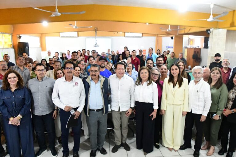 Mario Delgado propone un pacto con docentes para garantizar el pase directo de secundaria a bachillerato