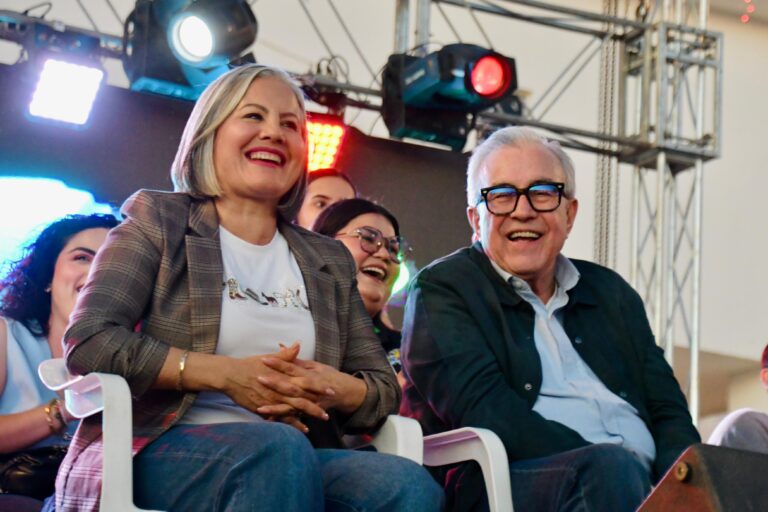 El mandatario estatal destacó el gran ambiente y comportamiento de la ciudadanía en los diferentes carnavales que se realizan en la entidad.