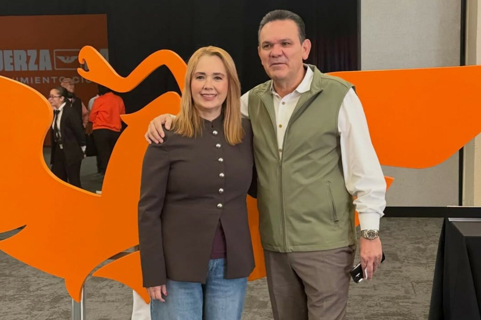 A ponerse las pilas por Carnaval.
Alcalde Culiacán no baja el ritmo de trabajo.
Caso mineros desaparecidos y atentado a diputados manejan con sigilo.
Jumapam no se la acaba y responde.
Adán Augusto cínico hasta la desesperación.
