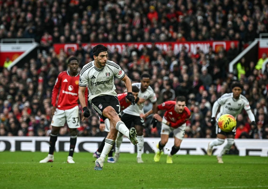 El futbolista mexicano Raúl Jiménez alcanzó recientemente sus 200 goles en su carrera. Pero en Europa ha marcado 117. 