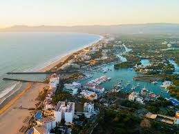 La medida se dirige a Kovay Gardens, un complejo turístico mexicano de tiempo compartido, así como a cinco personas y 17 empresas mexicanas asociadas con la red