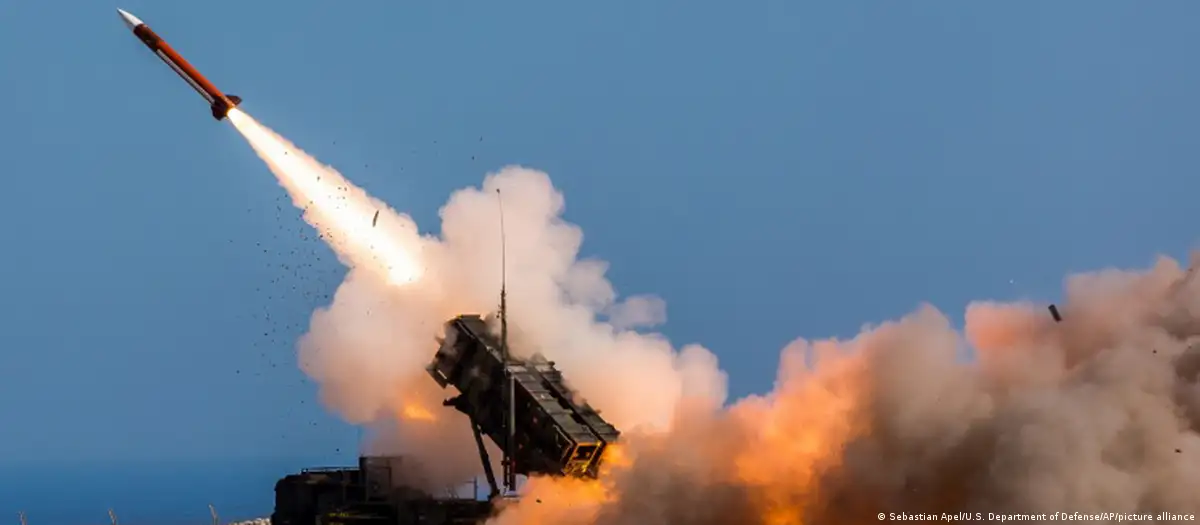 Palo dado adiós loquita.
Senadores morenistas cobardes agreden a Grecia Quiróz.
El Priista dirigente de los morenistas en el Senado festina…
Dice Trump que desatará el infierno: pa’ su mecha!!!. ¿Más mezcla maistro?.