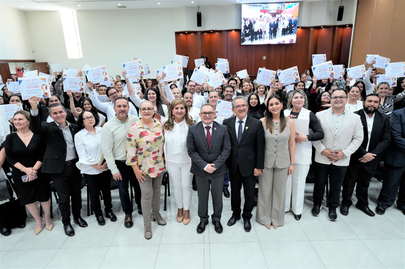 En coordinación con la UAdeO clausuran diplomado que promueve ciudadanía activa, corresponsabilidad y cultura de legalidad