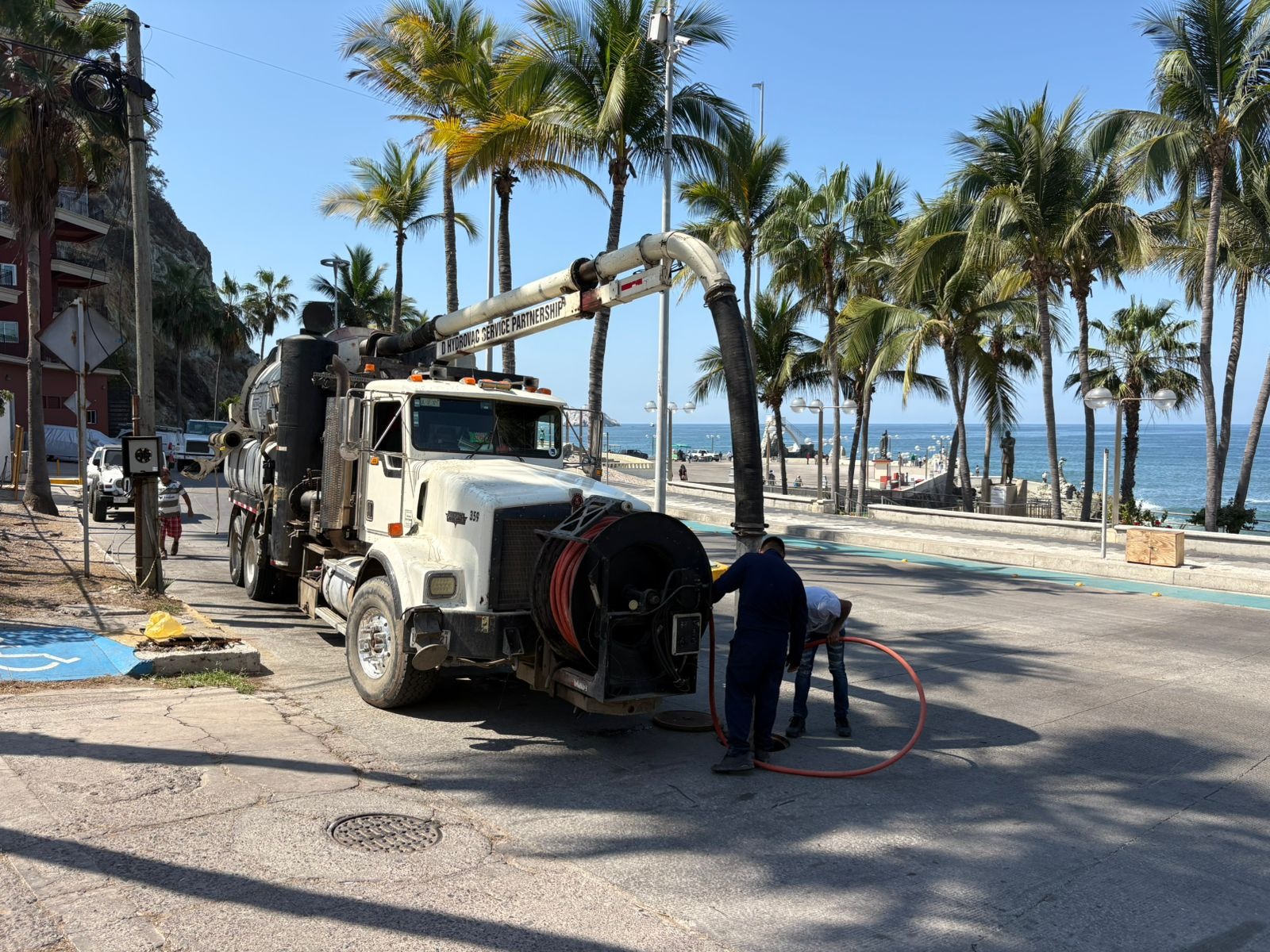  Se realizan trabajos de mantenimiento preventivo en las áreas donde se concentra el mayor número de visitantes