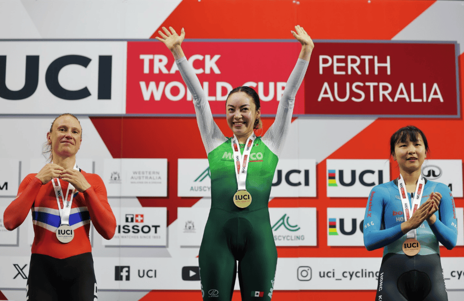 La ciclista mexicana se impone a las favoritas y sigue buscando su pase a los Juegos Olímpicos de Los Ángeles 2028.
