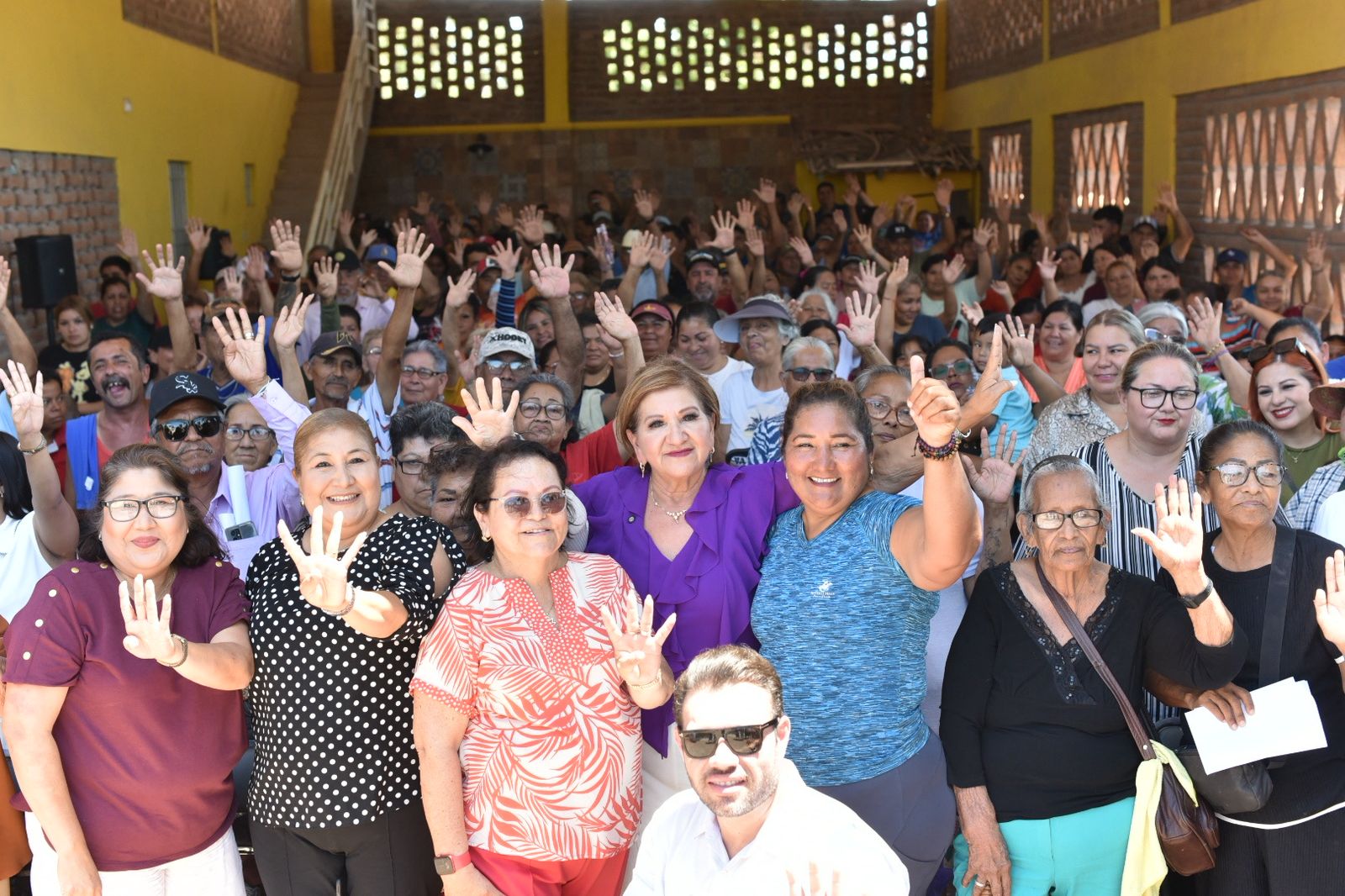 Se aceleran acomodos y posicionamientos
Tere Guerra y Juan de Dios Gámez enfatizan resultados.
EL PAN no soltará Imelda Castro.
Las Ratas en el ISSSTE
