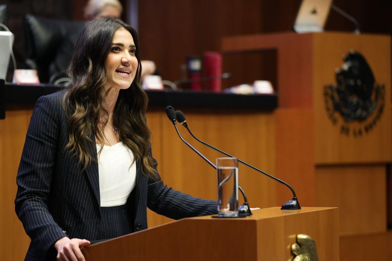 Exigen desde el Senado se aclare detención de dos entrenadores en Mazatlán.
No, no lo exige ni Imelda ni Enrique. Ellos como Juan Pirulero.
Denuncian formalmente al “Goldo” Marcelo.
Noroña enemigo público de Morena.
Para Juan de Dios la meta es el rescate total de Culiacán.
