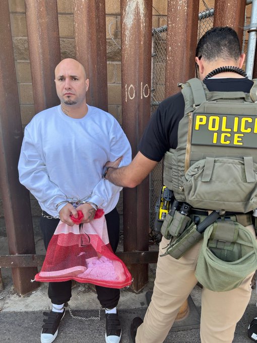 Uriel Ríos-Muñoz decía ser afiliado del Cártel de Sinaloa y que había cruzado de manera irregular la frontera en múltiples ocasiones desde 2011