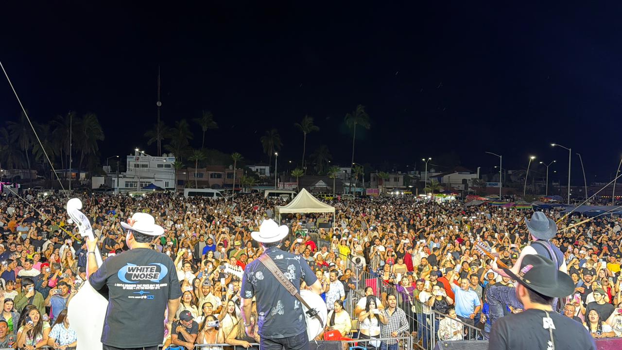 Por segundo día consecutivo, el Altata Pachanga Fest congrega a miles de turistas y locales que disfrutaron de la música, el mar y la gastronomía sinaloense en un ambiente familiar