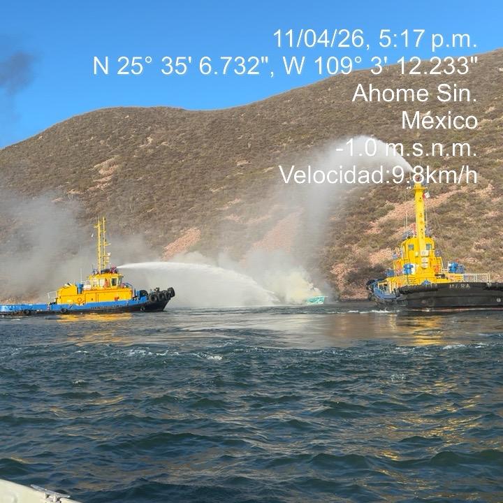 Tras recibir el reporte, una embarcación menor tipo RHIB perteneciente a la patrulla costera ARM “Bonampak”, se dirigió al lugar de los hechos con equipo contra incendios, logrando evacuar de manera segura a los pasajeros y al Capitán de la embarcación tipo yate