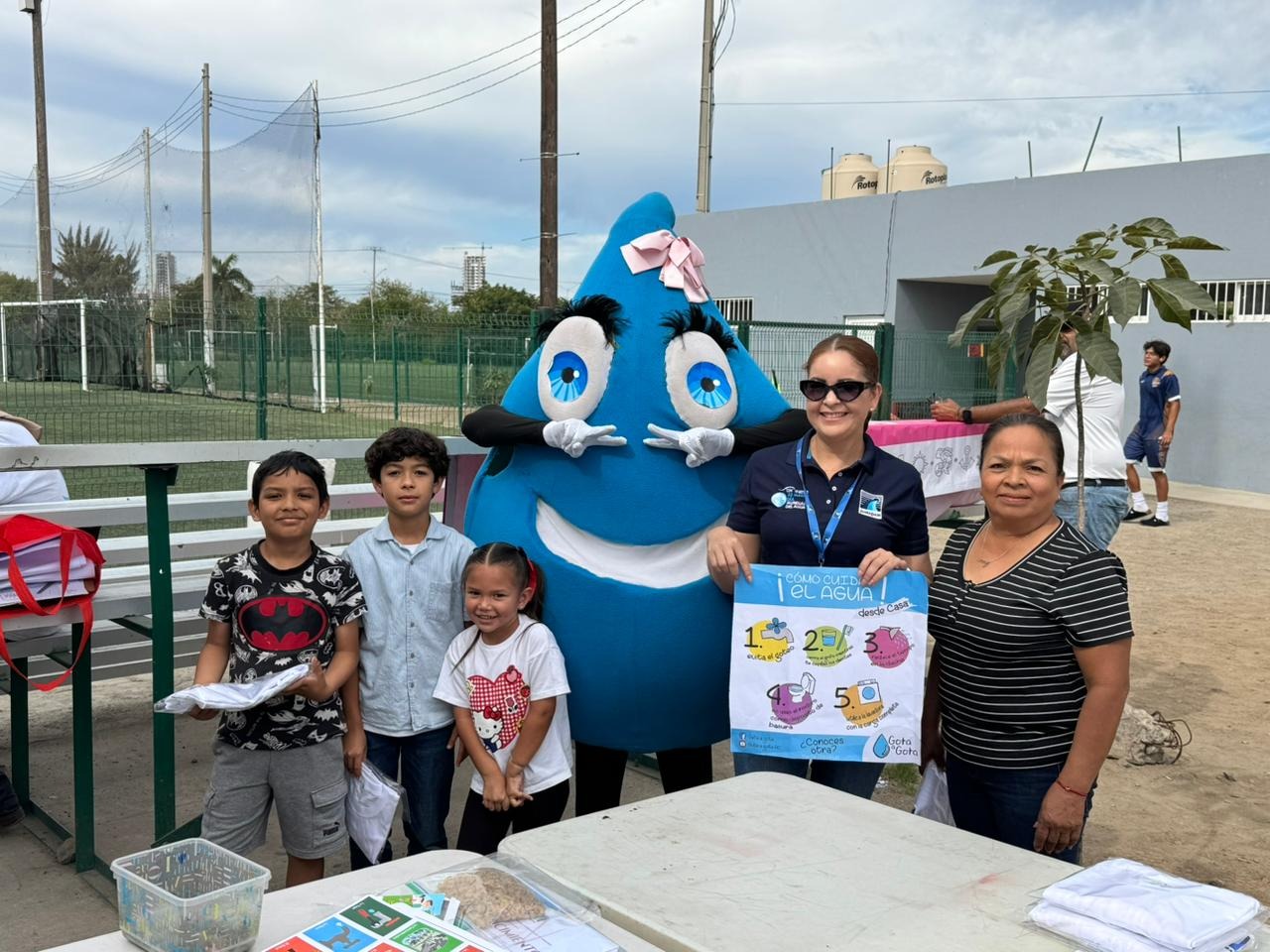 Como parte de las actividades de la jornada “Mazatlán te quiero limpio”, JUMAPAM lleva el mensaje del cuidado del agua a los niños a través de juegos