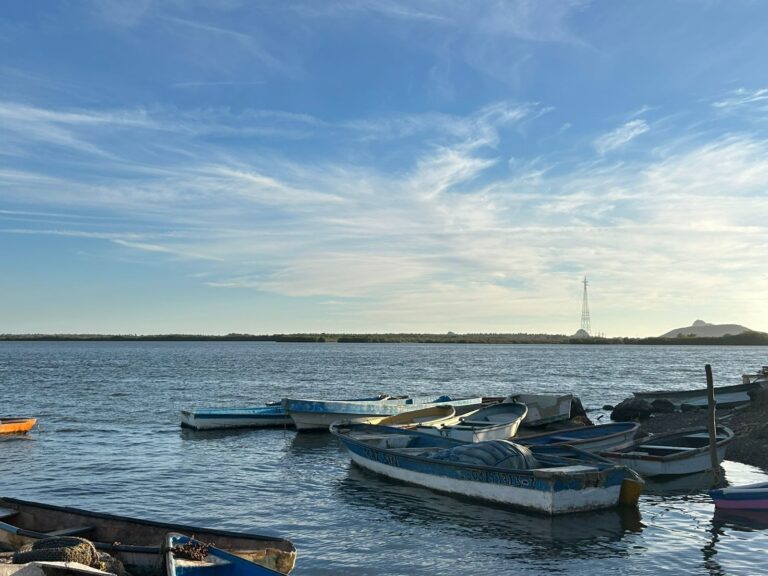 Movimiento de mareas daña línea que lleva agua potable a la Isla de la Piedra, afectando el suministro