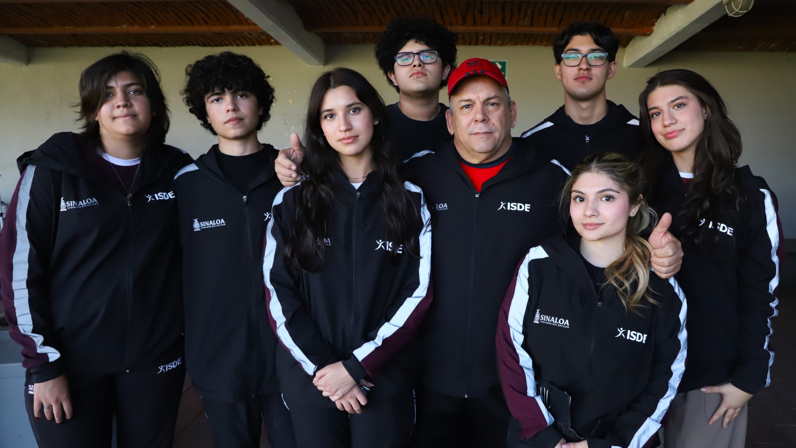 La delegación sinaloense de Tiro Deportivo cerró con resultados positivos su participación en el Nacional Clasificatorio rumbo a la Olimpiada Nacional CONADE 2026, logrando un alto porcentaje de atletas clasificados a la siguiente etapa en las modalidades de rifle y pistola.