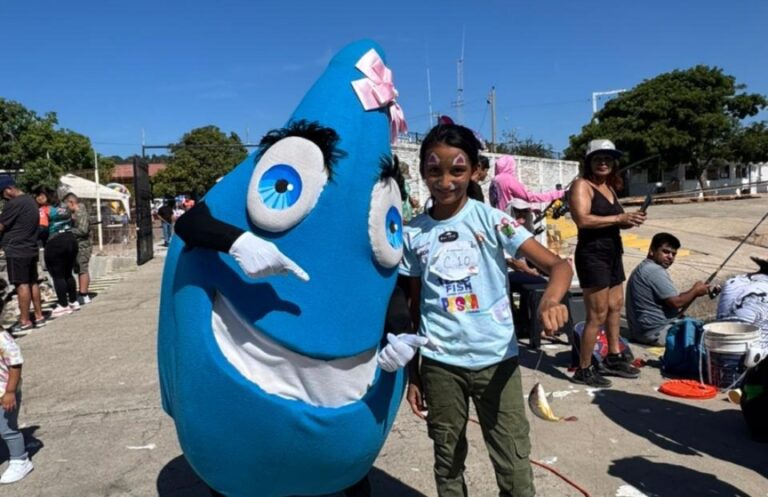 Asiste “Tita”, la gotita de JUMAPAM, a una actividad alusiva al Día del Niño organizada por El Debate