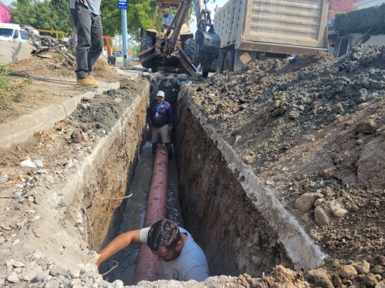 Con reparaciones en la infraestructura instalada y el desazolve de la red de alcantarillado, se brindan seguridad y bienestar a las familias mazatlecas