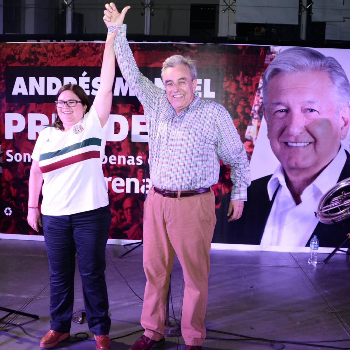 Se olvidaron de cuando coreaban: “¡No estás solo, no estás solo!”.
Los chistes de la nueva dirigente nacional de Morena: “En Morena no caben los corruptos” y “desterraremos el nepotismo…”.
¡Perfiles intachables, de ahora en adelante…
