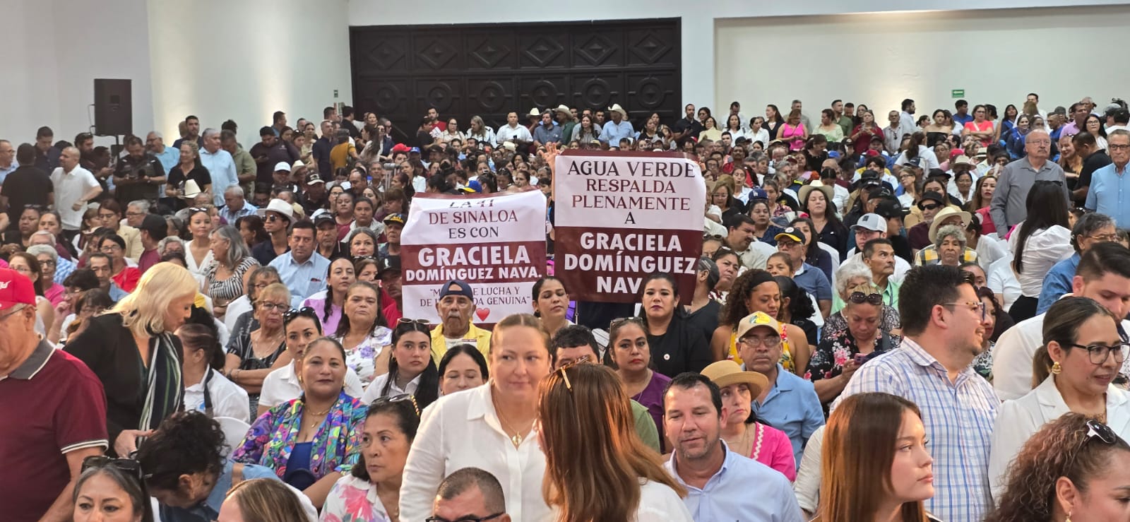 Dice que no es “Rochista” y opina que lo más prudente es que Enrique Inzunza pida licencia.
Viva el Mundial, el INE se tomará 42 días de asueto.
Fuera gringos de las elecciones dice el Cacique.