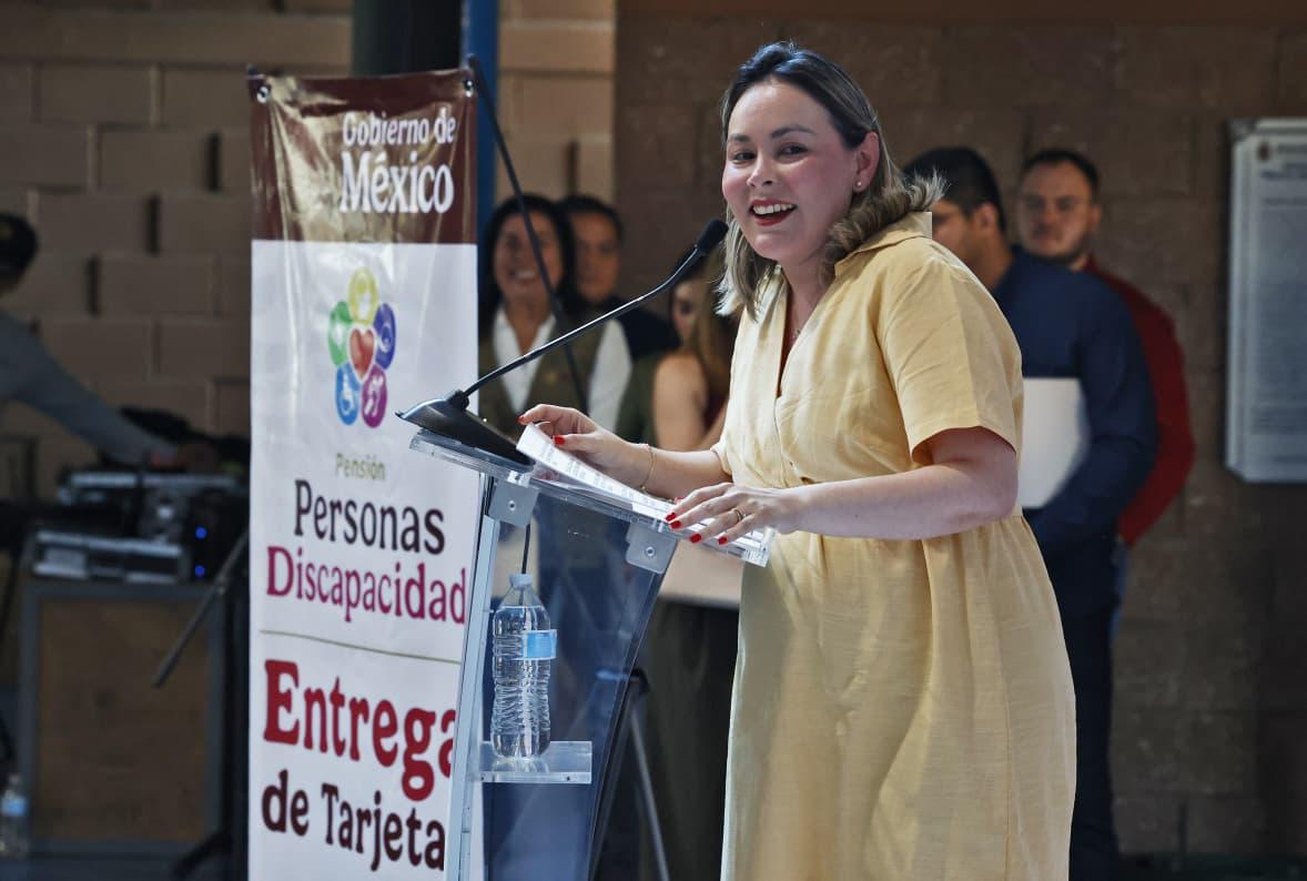 La mandataria estatal encabezó la entrega de Tarjetas del Bienestar para 800 nuevos beneficiados de la Pensión para Personas con Discapacidad
