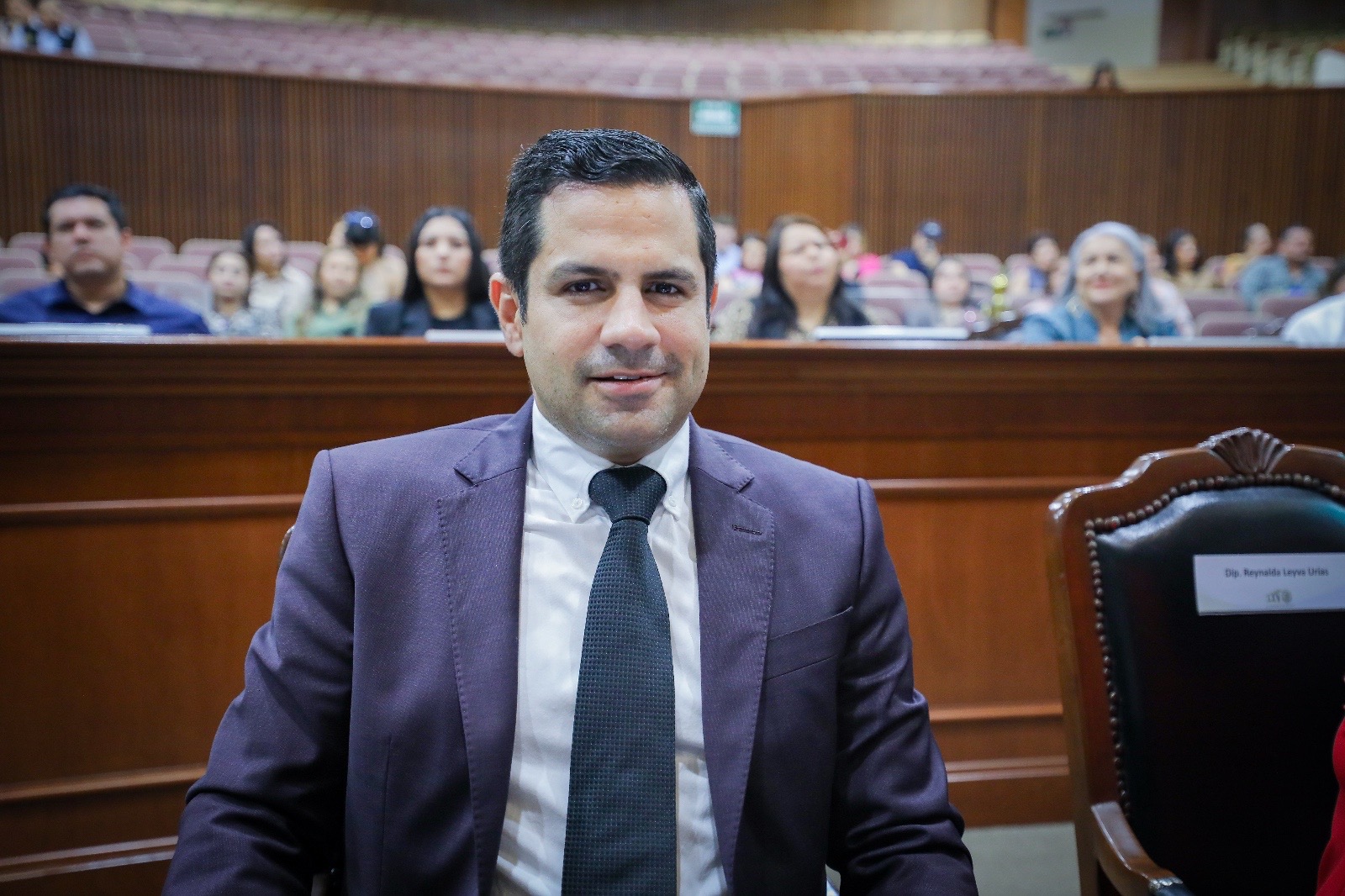 Impulsará que las siete iniciativas que ha presentado reciban el dictamen para convertirse en leyes en beneficio de la sociedad sinaloense.