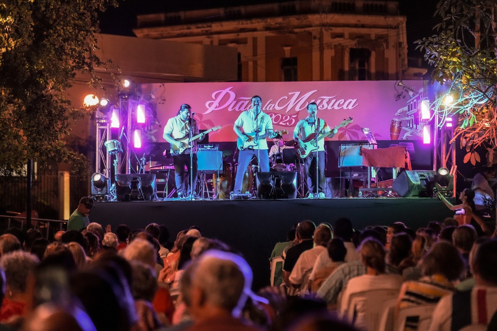 Desde las 5:00 de la tarde, el Día de la Música llenará de grandes voces y emociones la calle Constitución y el Kiosko de la Machado