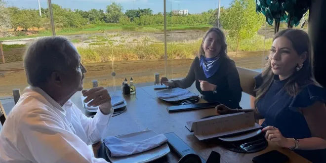 Movimientos en Cascada que pegan a Sinaloa.
Fanny Bonilla comenta sobre los cambios en MC.
Ahora sí, el PAN contento con el IEES, anuncia nuevas denuncias.
Por el Azul se alborotan ¡Jesús Estrada Ferreiro y Alejandro Camacho!.
Duende Verde acelera campaña territorial.
Exhiben a Profepa por mala paga… Eso me da una idea.
Aplausos a compañeros periodistas por abandonar evento de Conapesca.


