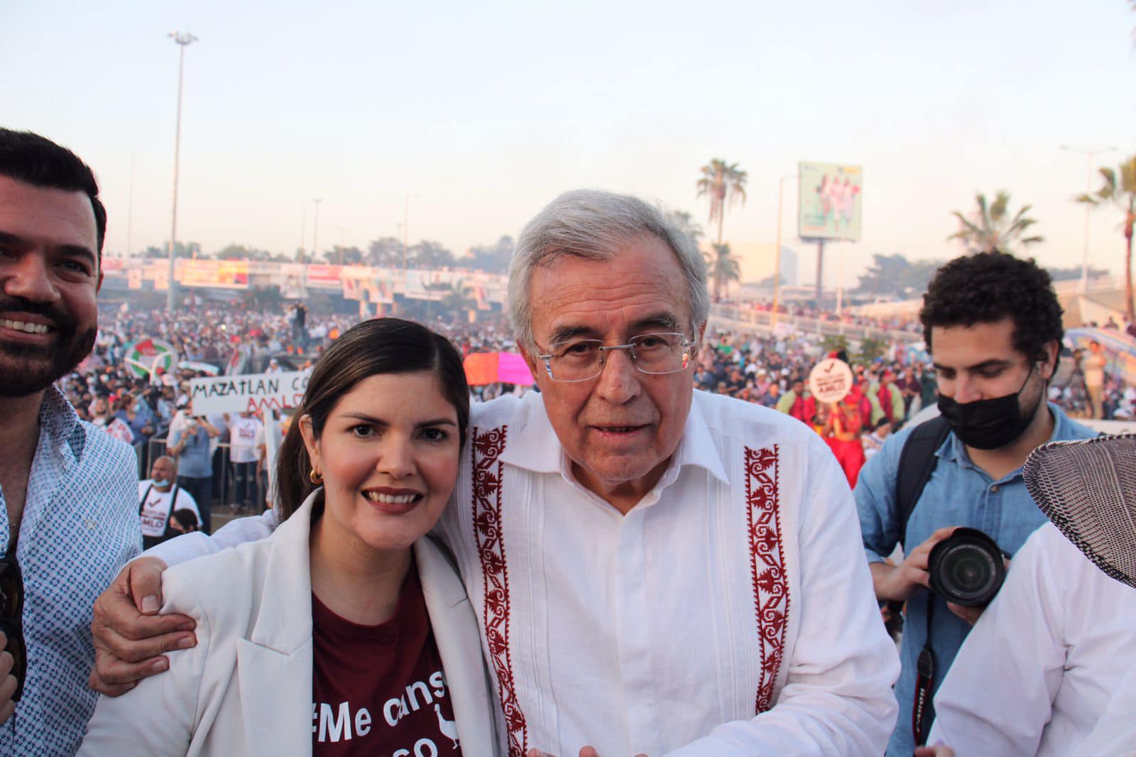 ¡Cuánta sensibilidad! Importa más un Pato que atender a Madres Buscadoras.
Siguen lucrando políticamente con la indignación por las altas tarifas eléctricas.
¡Ay, Nanita… l PAN sinaloense avienta la tarraya y ya pescaron a Estrada Burreiro!
La ausente come garnachas se pitorrea…