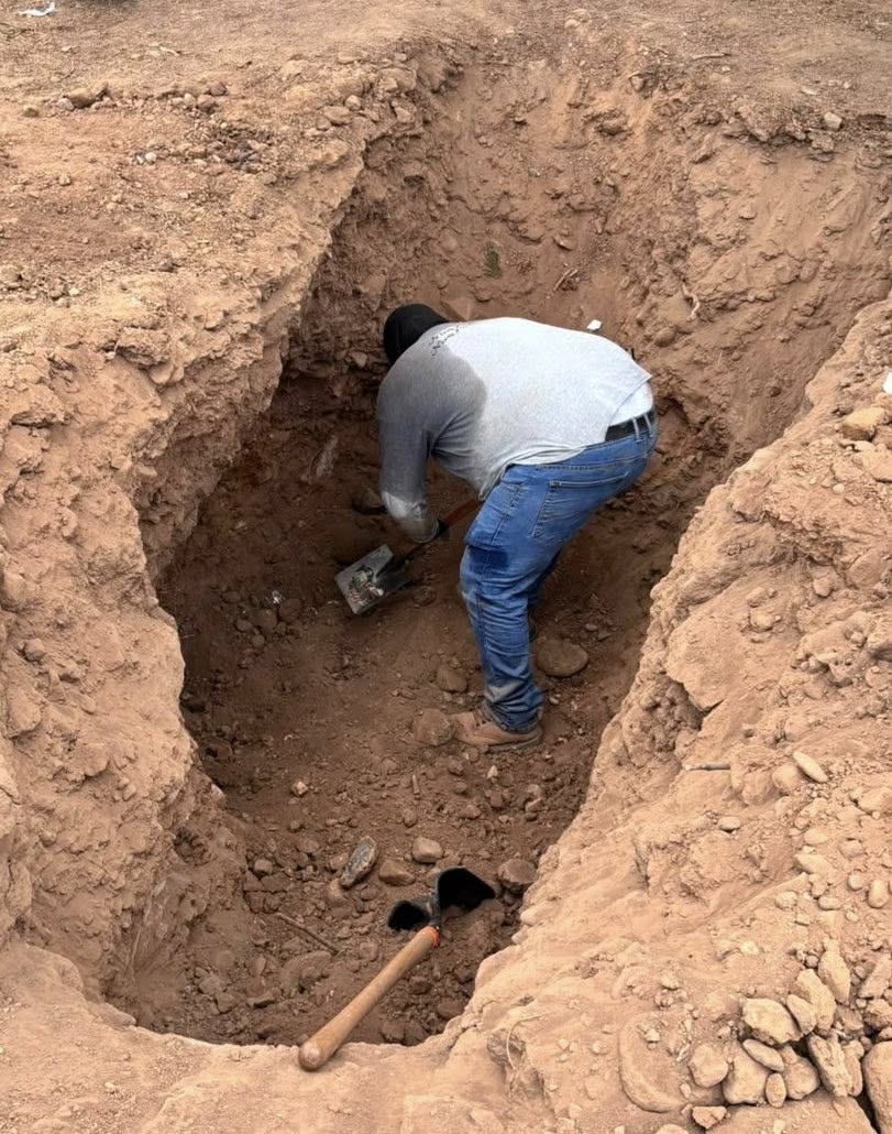Cometen una infamia al denostar a Madres Buscadoras.
Encuentran restos humanos en fosas de Concordia. Arrojan ponchallantas al vehículo donde se movilizaban madres buscadoras.
Buscan dar certeza en preventas inmobiliarias.
