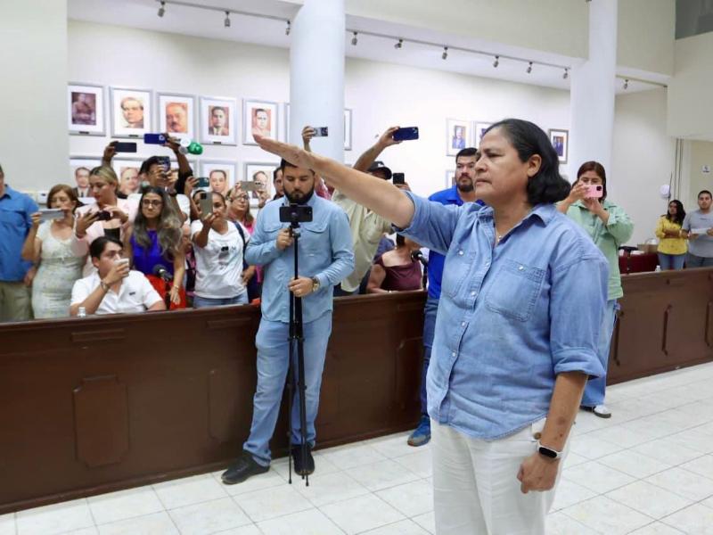 -	De acuerdo a lo han compartido, inician a las 08:00 hora local; y la verdadera sorpresa es Gerardo Vargas Landeros.
-	Ya hay dos nuevos negocios: Somos México y PAZ.
-	Controversia por solicitud de licencia y desafortunado debut.
