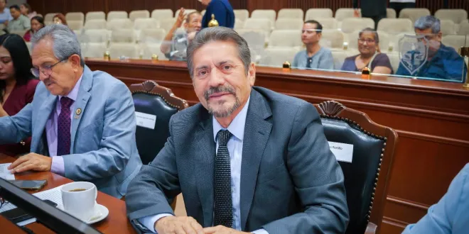 ¡Cuánta sensibilidad! Importa más un Pato que atender a Madres Buscadoras.
Siguen lucrando políticamente con la indignación por las altas tarifas eléctricas.
¡Ay, Nanita… l PAN sinaloense avienta la tarraya y ya pescaron a Estrada Burreiro!
La ausente come garnachas se pitorrea…