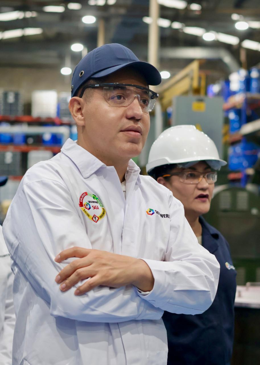 Convive con sindicalizados del Senado y de la planta Gemí Siegwerk en Toluca.