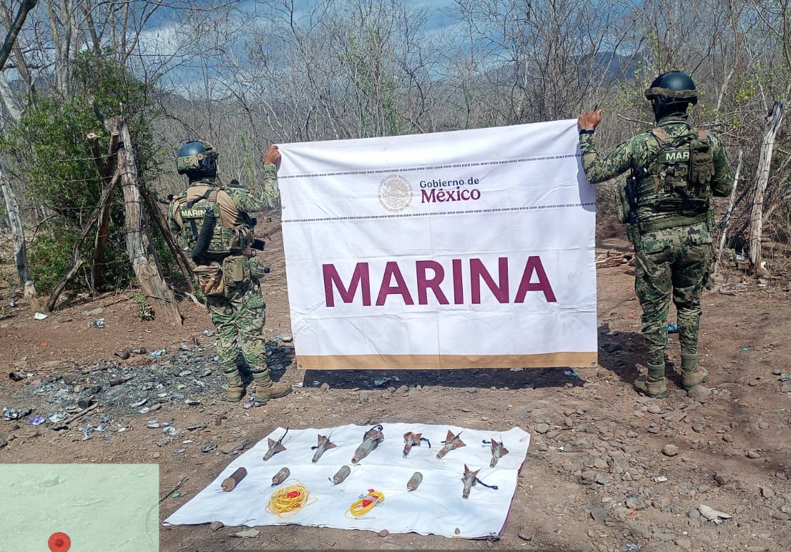 Marina brinda apoyo para el sofocamiento de un incendio, asegura vehículos 
y deshabilita explosivos en Sinaloa 
