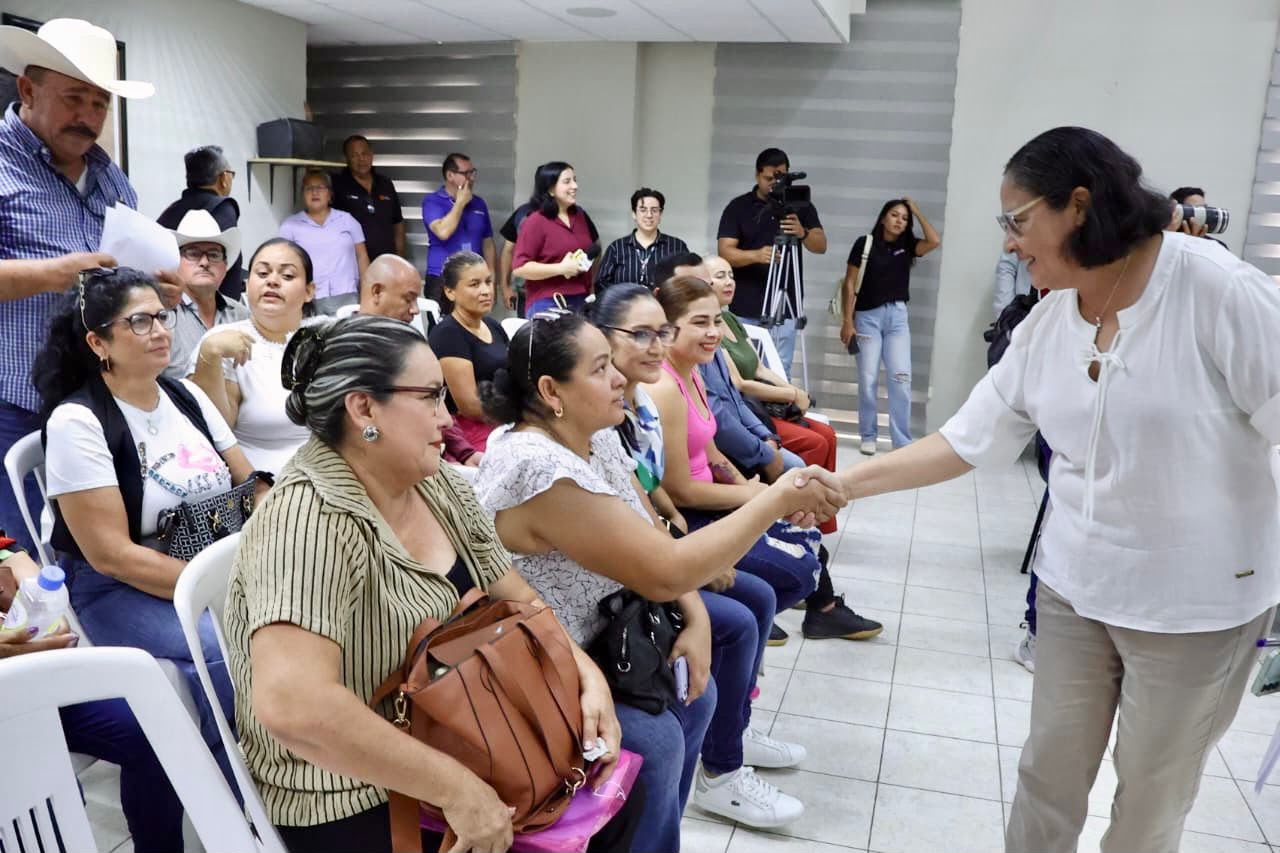 ¡No se desesperen… hay procesos… no se desesperen!
¿Dónde andan, algunos de los ansiosos por coordinar la Defensa?.
En la UAS no hay dinero que alcance. Trabajadores respiraran gracias a un adelanto de participaciones.