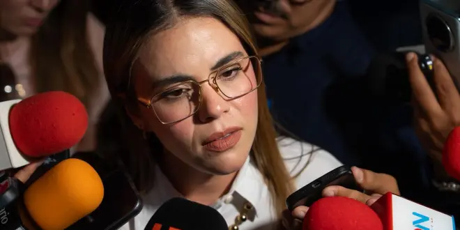Morena no se debe volver a equivocar en Sinaloa: Gerardo Vargas Landeros.
Graciela Domínguez respalda a Rubén Rocha Moya y se va contra el PAN.
Roxana Rubio siguiendo el ejemplo de los moreniaspirantes.
Advierte regidora Maribel Chollet que no la podrán callar.
Alcaldesa de Culiacán no deja de hacer su trabajo territorial.