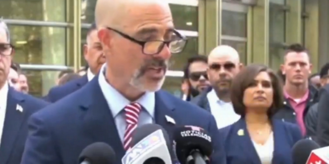 Sabroso el agarre de Rosario Guadalupe contra alcaldesa de Rosario Sinaloa.
La desfachatez de la encargada de Morena Nacional en el caso de Ruffo Appel.
Qué quiso decir el director de la DEA? Apenas la puntita?
Amplían programa “Ponte al Corriente”.